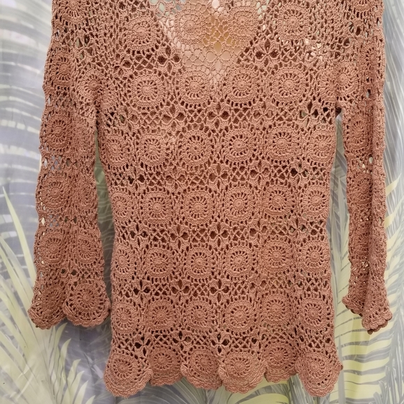 Tribal embroidered top - Picture 6 of 7